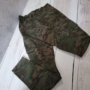 Level 99 Green Camouflage Pants
